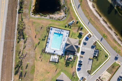 House in Lehigh Acres, Florida 3 bedrooms № 1695451 - photo 29