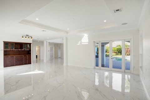 Купить виллу или дом в Дейви, Флорида 5 спален, 443.52м2, № 1948945 - фото 19