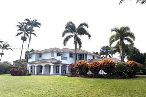 Купить виллу или дом в Дейви, Флорида 5 спален, 443.52м2, № 1948945 - фото 4