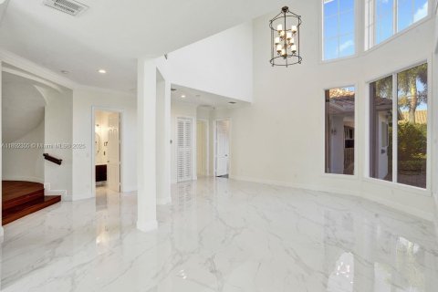 Купить виллу или дом в Дейви, Флорида 5 спален, 443.52м2, № 1948945 - фото 15