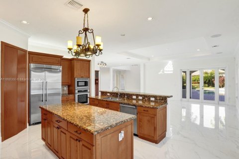 Купить виллу или дом в Дейви, Флорида 5 спален, 443.52м2, № 1948945 - фото 18