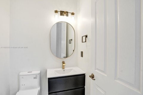 Купить виллу или дом в Дейви, Флорида 5 спален, 443.52м2, № 1948945 - фото 23