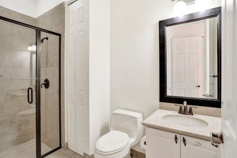 Купить виллу или дом в Дейви, Флорида 5 спален, 443.52м2, № 1948945 - фото 21