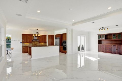 Купить виллу или дом в Дейви, Флорида 5 спален, 443.52м2, № 1948945 - фото 17