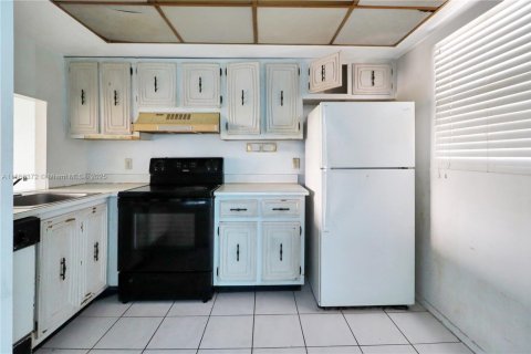 Condominio en venta en Oakland Park, Florida, 2 dormitorios, 90.58 m2 № 1897471 - foto 5