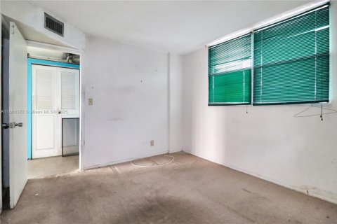 Condominio en venta en Oakland Park, Florida, 2 dormitorios, 90.58 m2 № 1897471 - foto 11