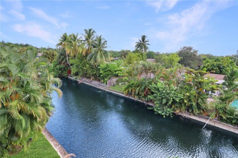 Condominio en venta en Oakland Park, Florida, 2 dormitorios, 90.58 m2 № 1897471 - foto 13