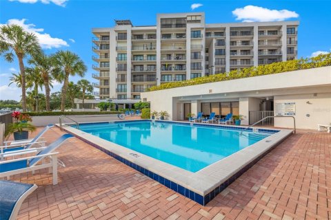 Condominio en venta en Belleair, Florida, 2 dormitorios, 130.34 m2 № 2098061 - foto 28