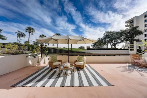 Condominio en venta en Belleair, Florida, 2 dormitorios, 130.34 m2 № 2098061 - foto 19