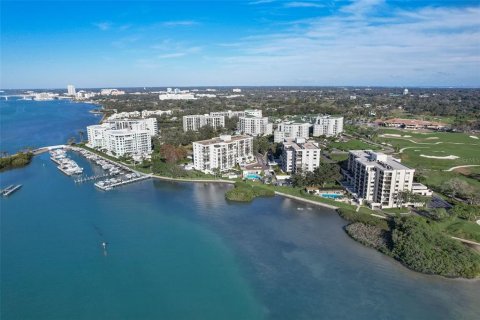 Condominio en venta en Belleair, Florida, 2 dormitorios, 130.34 m2 № 2098061 - foto 30