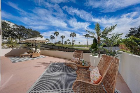 Condominio en venta en Belleair, Florida, 2 dormitorios, 130.34 m2 № 2098061 - foto 9