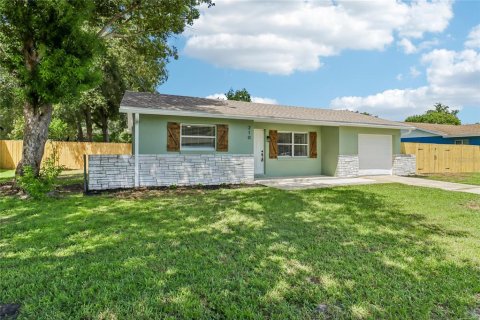 House in Sanford, Florida 3 bedrooms, 147.99 sq.m. № 2366816