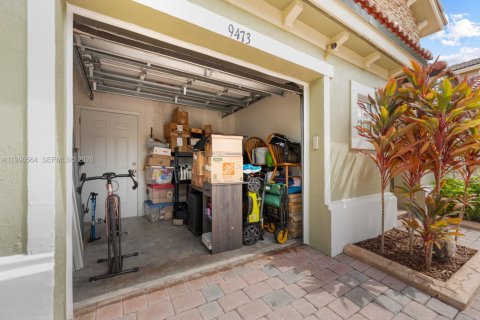 Купить виллу или дом в Катлер-Бей, Флорида 3 спальни, 162.49м2, № 2068159 - фото 30