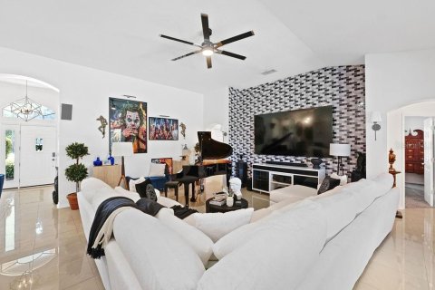 Casa en venta en Orlando, Florida, 4 dormitorios, 220.18 m2 № 1872975 - foto 17
