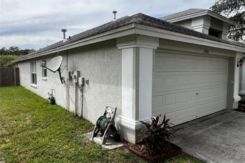 House in Wesley Chapel, Florida 3 bedrooms, 173.45 sq.m. № 2395952 - photo 8