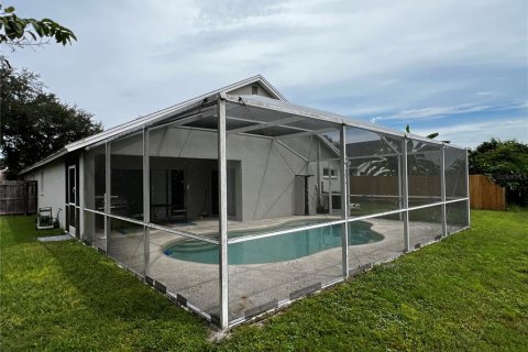 House in Wesley Chapel, Florida 3 bedrooms, 173.45 sq.m. № 2395952 - photo 5