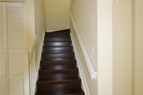 Снять в аренду таунхаус в Майами, Флорида 4 спальни, 214.79м2, № 1941444 - фото 6