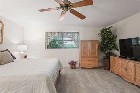 Condo in New Port Richey, Florida, 2 bedrooms  № 1684641 - photo 29