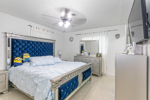 House in West Palm Beach, Florida 3 bedrooms, 131.64 sq.m. № 2177204 - photo 19