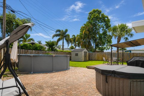 House in West Palm Beach, Florida 3 bedrooms, 131.64 sq.m. № 2177204 - photo 27