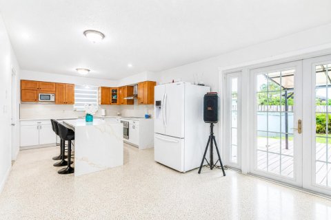 House in West Palm Beach, Florida 3 bedrooms, 131.64 sq.m. № 2177204 - photo 10