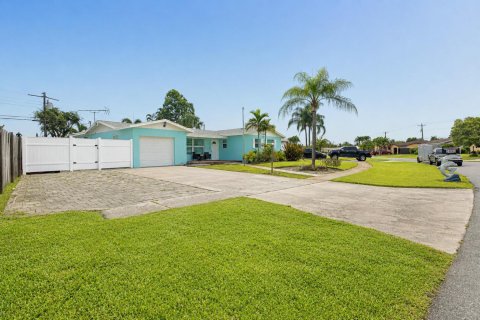 Casa en West Palm Beach, Florida 3 dormitorios, 131.64 m2 № 2177204