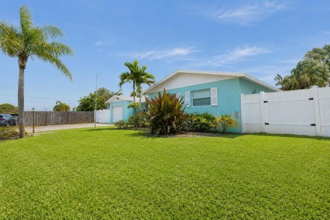 House in West Palm Beach, Florida 3 bedrooms, 131.64 sq.m. № 2177204 - photo 4