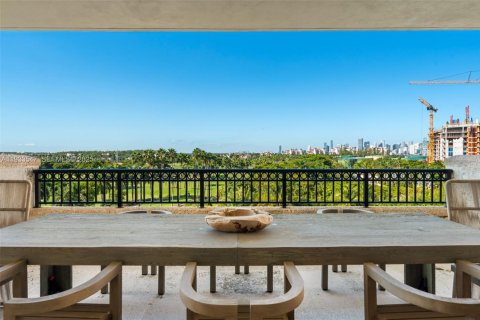 Condo in Miami Beach, Florida, 6 bedrooms  № 2035146 - photo 30