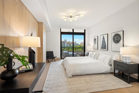 Condo in Miami Beach, Florida, 6 bedrooms  № 2035146 - photo 24