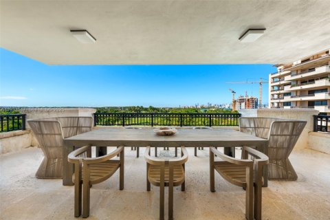 Condo in Miami Beach, Florida, 6 bedrooms  № 2035146 - photo 29