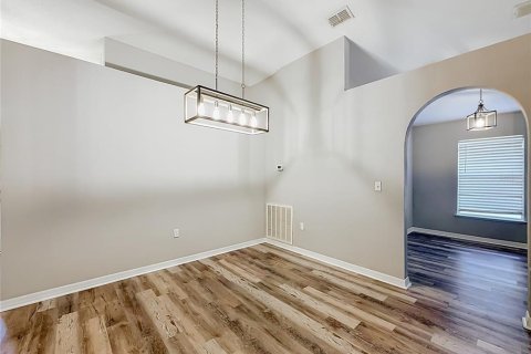 Casa en venta en Leesburg, Florida, 4 dormitorios, 175.86 m2 № 2208378 - foto 5