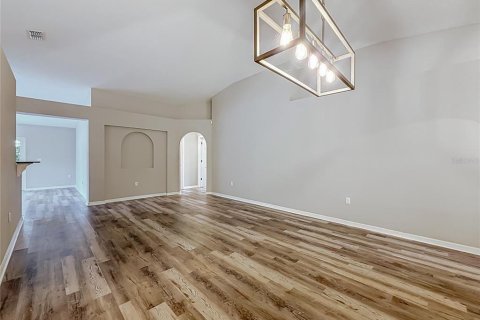 Casa en venta en Leesburg, Florida, 4 dormitorios, 175.86 m2 № 2208378 - foto 6