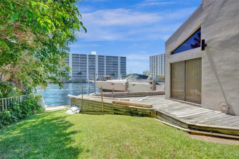 Villa ou maison à vendre à Boca Raton, Floride: 3 chambres, 316.15 m2 № 1179821 - photo 1