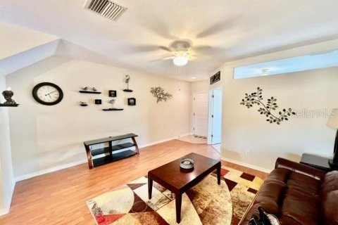 Adosado en alquiler en Spring Hill, Florida, 2 dormitorios, 124.02 m2 № 2105193 - foto 7