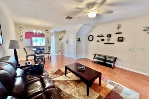 Adosado en alquiler en Spring Hill, Florida, 2 dormitorios, 124.02 m2 № 2105193 - foto 10