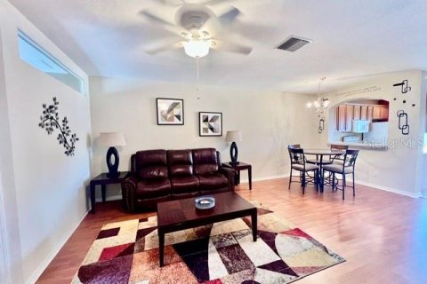 Adosado en alquiler en Spring Hill, Florida, 2 dormitorios, 124.02 m2 № 2105193 - foto 9