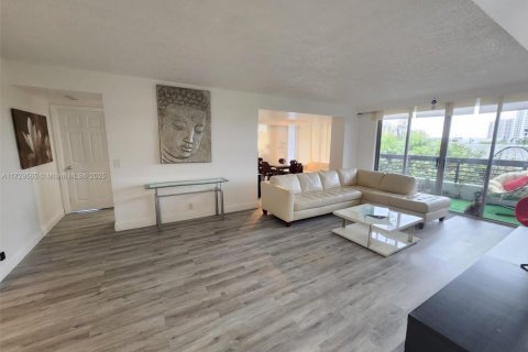 Condo in Aventura, Florida, 3 bedrooms  № 1726779 - photo 20