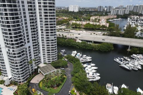 Condo in Aventura, Florida, 3 bedrooms  № 1726779 - photo 3
