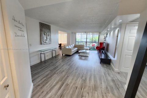 Condo in Aventura, Florida, 3 bedrooms  № 1726779 - photo 16