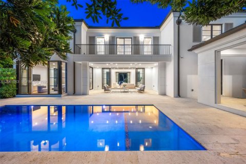 Casa en venta en Coral Gables, Florida, 5 dormitorios, 378.48 m2 № 2192129 - foto 3