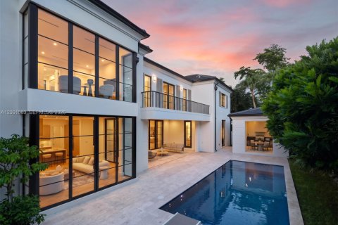 Casa en venta en Coral Gables, Florida, 5 dormitorios, 378.48 m2 № 2192129 - foto 2