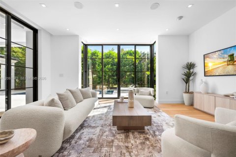 Casa en venta en Coral Gables, Florida, 5 dormitorios, 378.48 m2 № 2192129 - foto 13