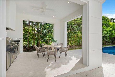 Casa en venta en Coral Gables, Florida, 5 dormitorios, 378.48 m2 № 2192129 - foto 22