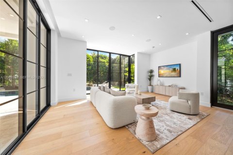 Casa en venta en Coral Gables, Florida, 5 dormitorios, 378.48 m2 № 2192129 - foto 10