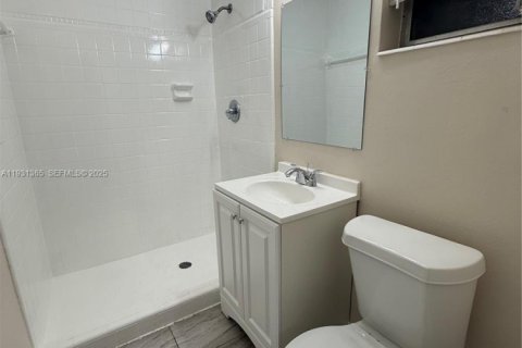 Condominio en alquiler en Lauderdale Lakes, Florida, 3 dormitorios, 78.04 m2 № 1991461 - foto 18