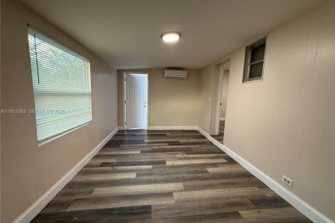 Condominio en alquiler en Lauderdale Lakes, Florida, 3 dormitorios, 78.04 m2 № 1991461 - foto 21