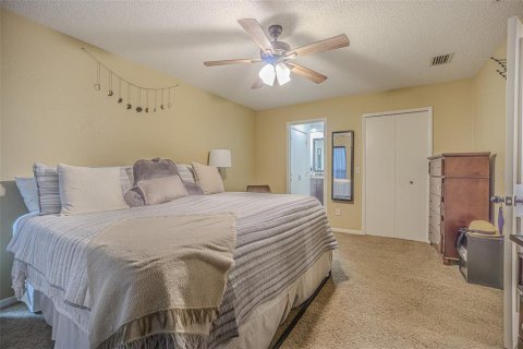 House in Seffner, Florida 4 bedrooms, 137.87 sq.m. № 1879083 - photo 15