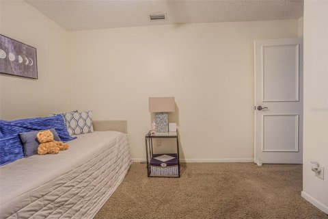 House in Seffner, Florida 4 bedrooms, 137.87 sq.m. № 1879083 - photo 19