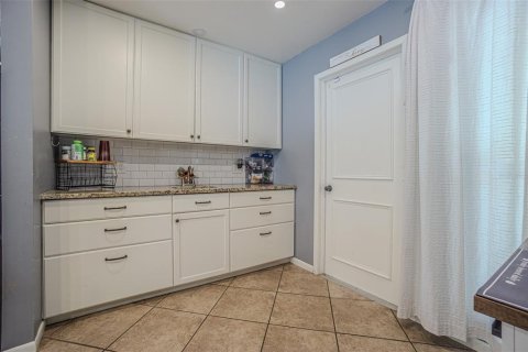 House in Seffner, Florida 4 bedrooms, 137.87 sq.m. № 1879083 - photo 12