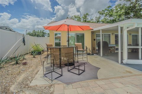 House in Seffner, Florida 4 bedrooms, 137.87 sq.m. № 1879083 - photo 29
